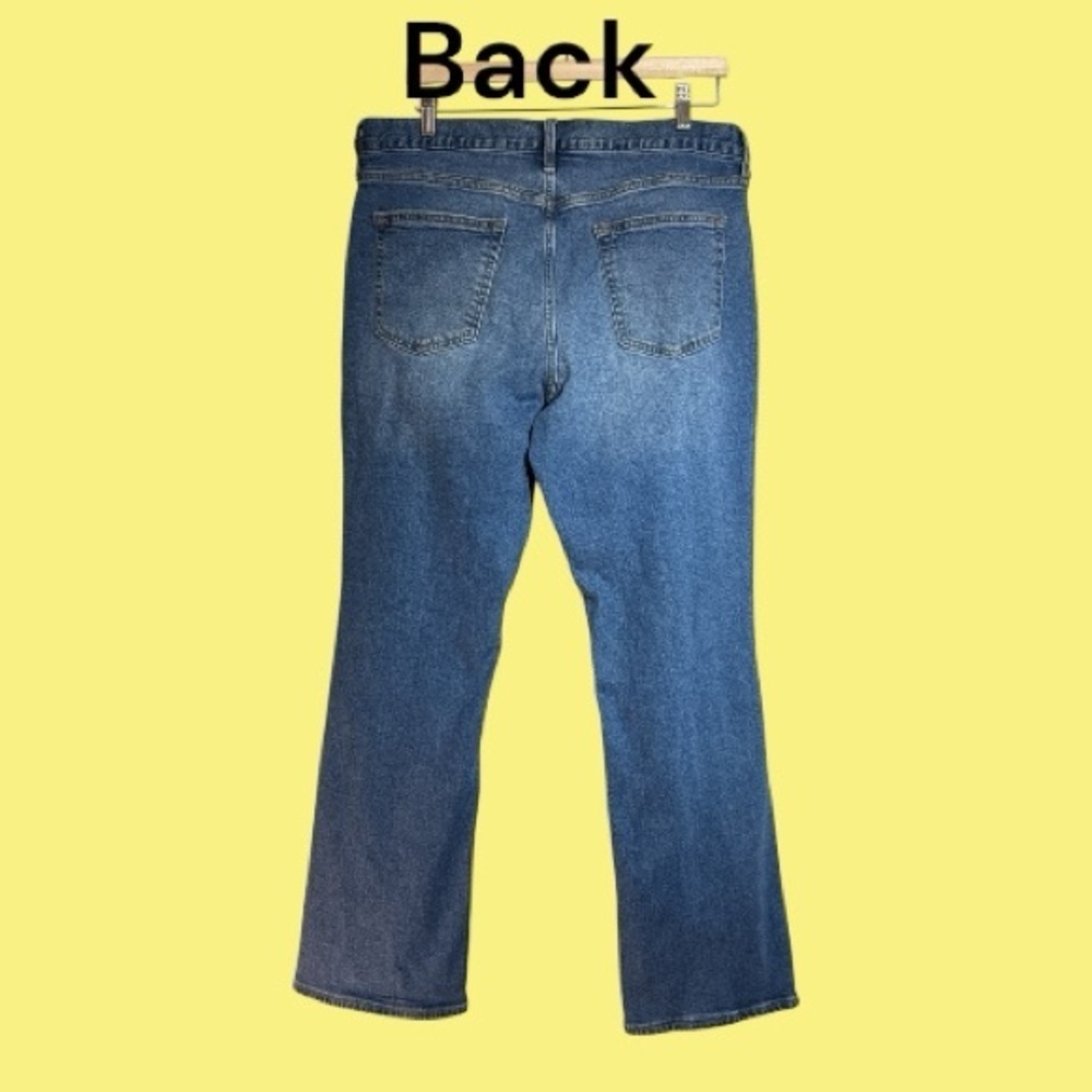 Old Navy Built In Tough Built in Flex Blue Jeans Boot Cut Size 34 x 30 - Picture 2 of 7